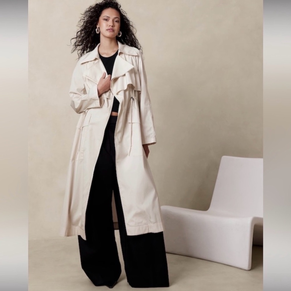 Banana Republic Poplin Trench Coat in Ivory Size XS